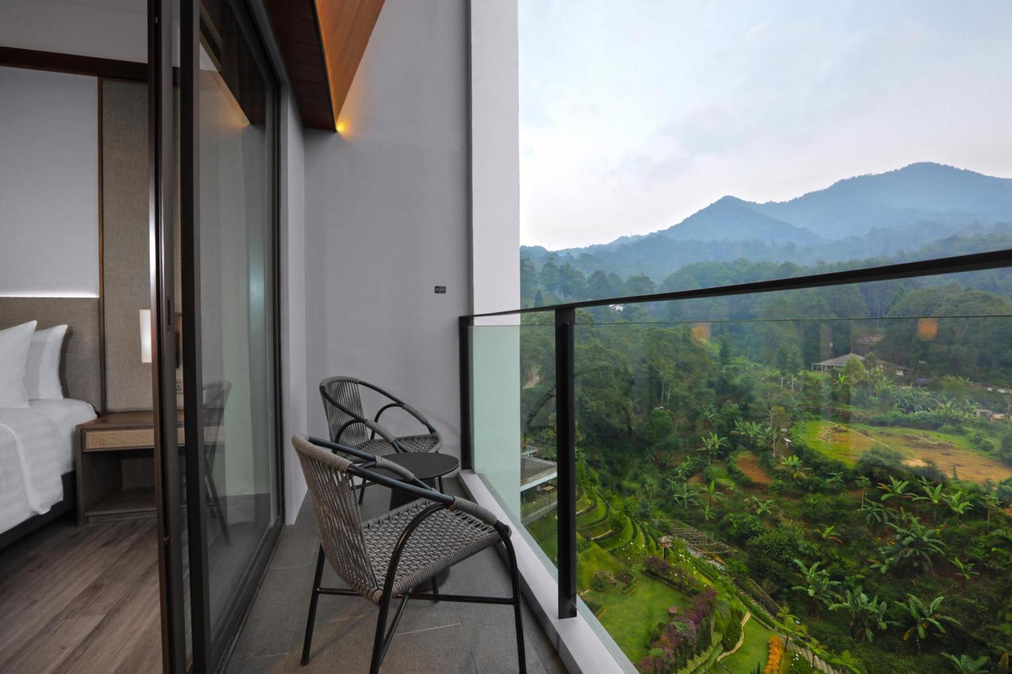 Grand Aston Puncak Hotel & Resort Ciseureuh Exterior photo